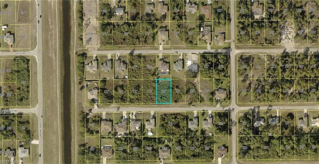 3020 37th ST SW LEHIGH ACRES, FL 33976