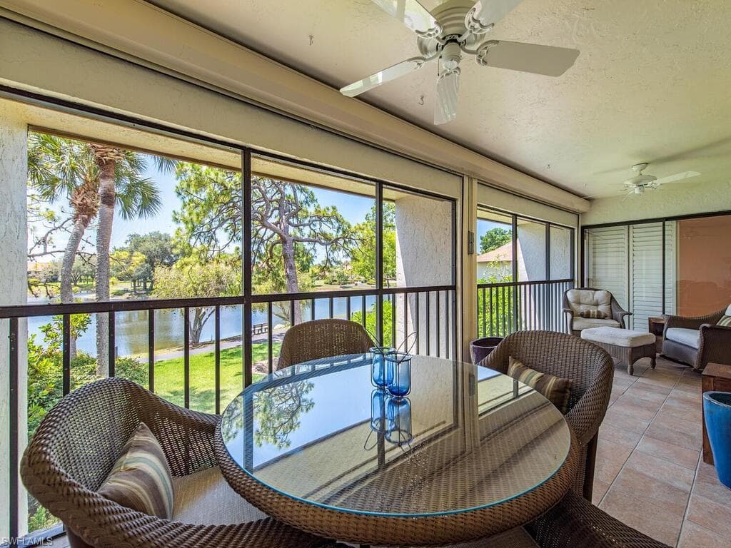 560 Retreat DR 3-203 NAPLES, FL 34110