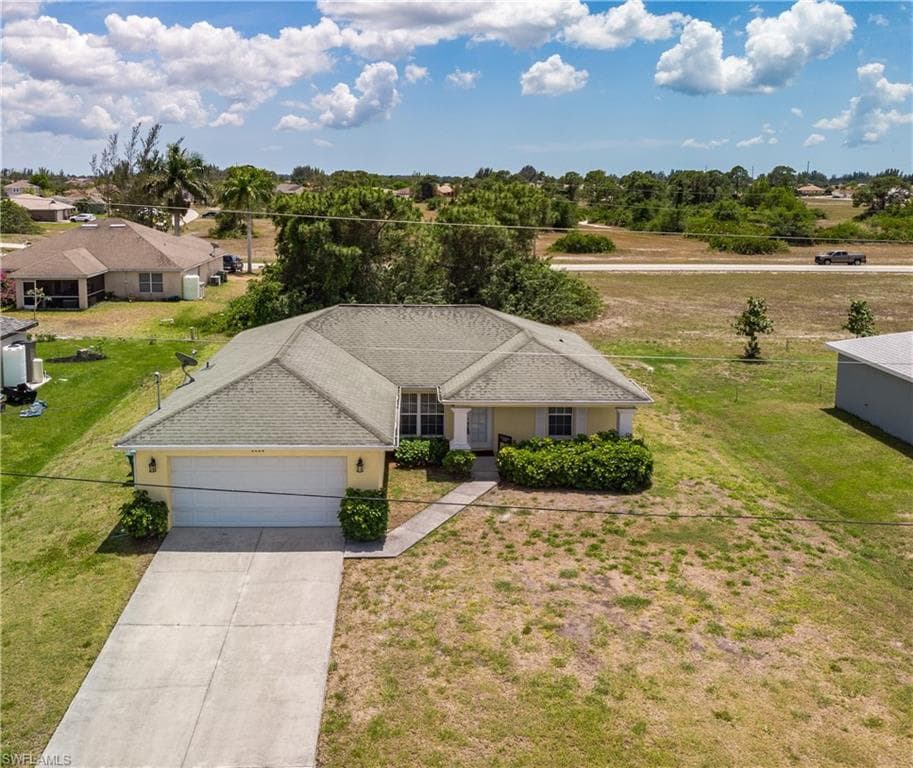 2204 NW 18th TER CAPE CORAL, FL 33993