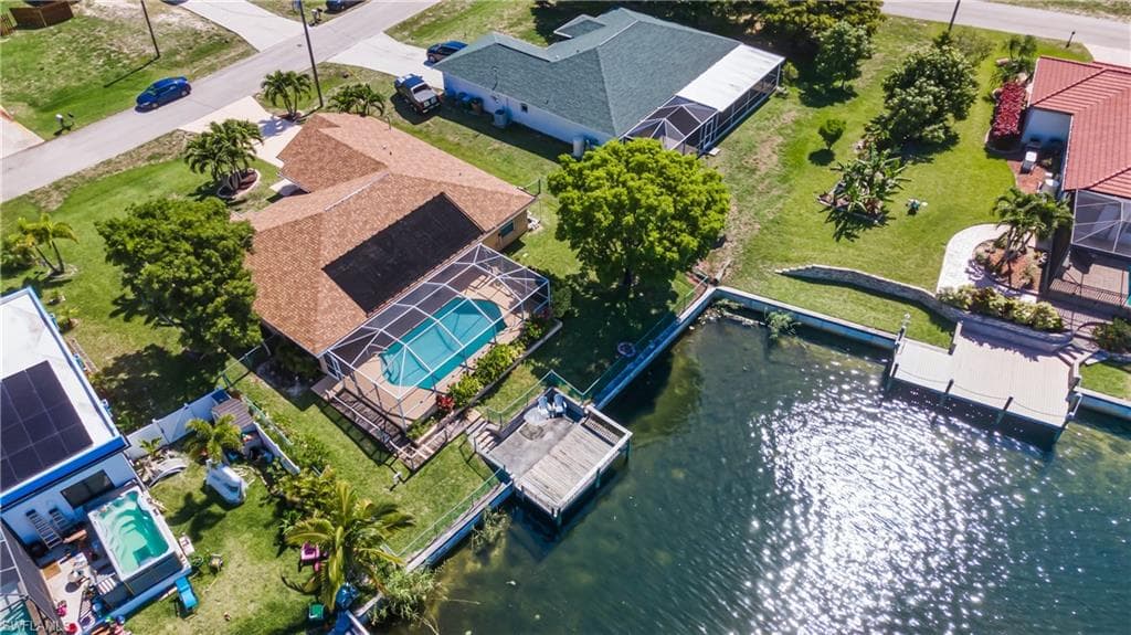 322 NW 25th TER CAPE CORAL, FL 33993