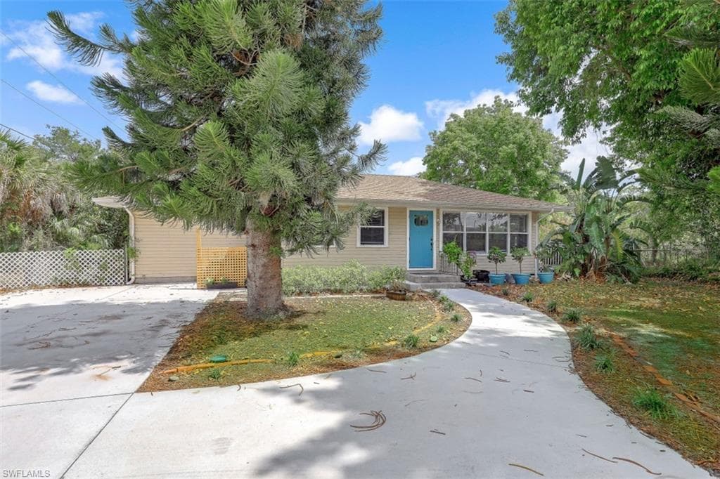11089 Dean ST BONITA SPRINGS, FL 34135