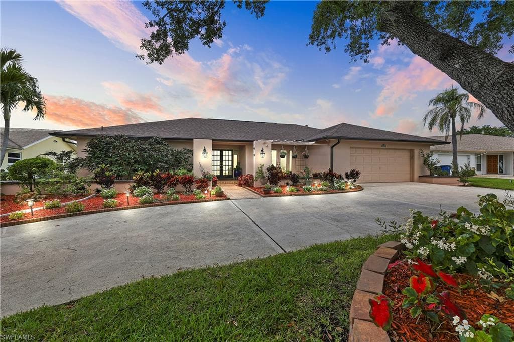 5427 Brandy CIR W FORT MYERS, FL 33919