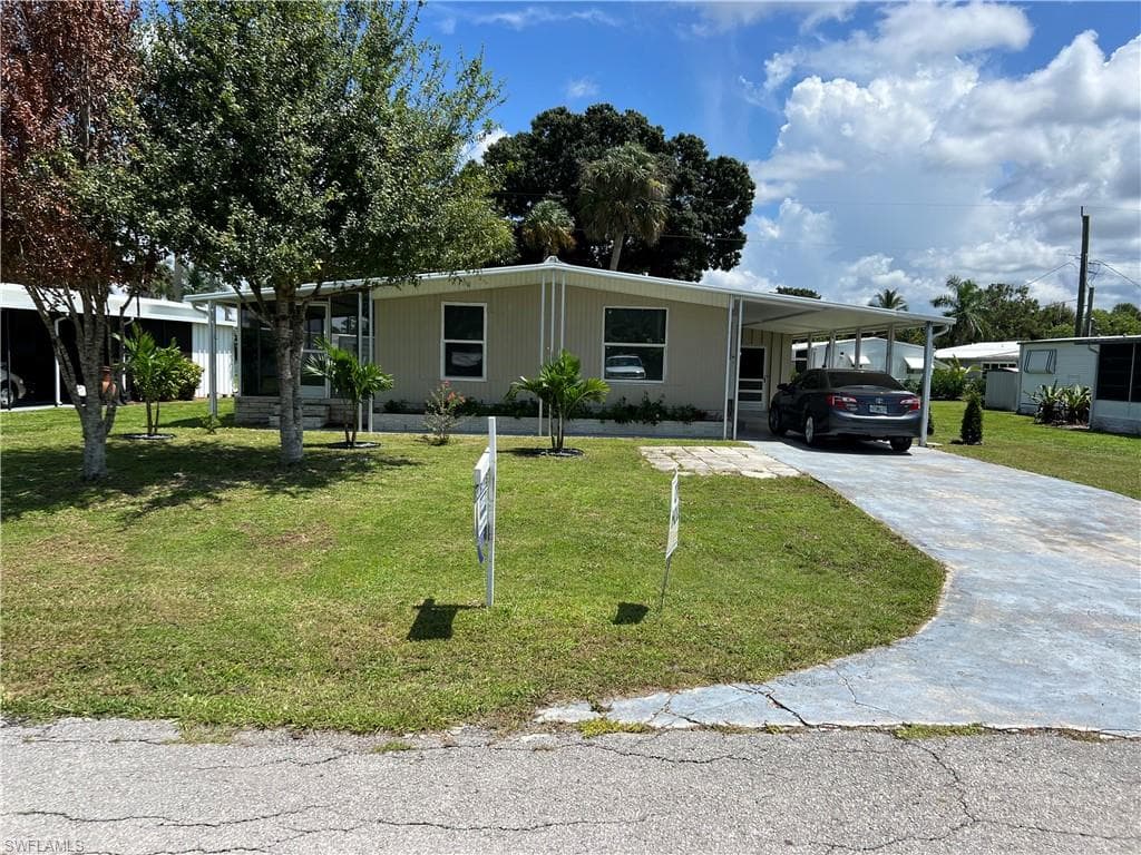 19 Derhenson DR NAPLES, FL 34114