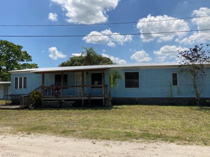 1094 Gulf ST MOORE HAVEN, FL 33471