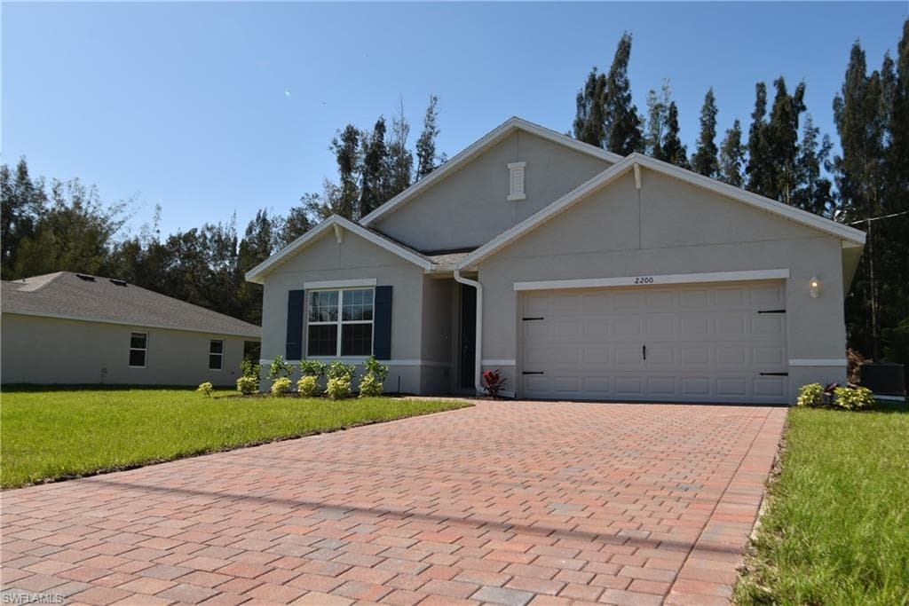 2200 SW 4th ST CAPE CORAL, FL 33991