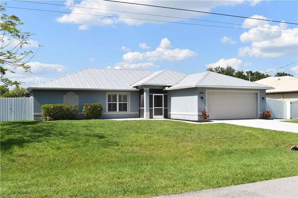 913 SW 21st LN CAPE CORAL, FL 33991