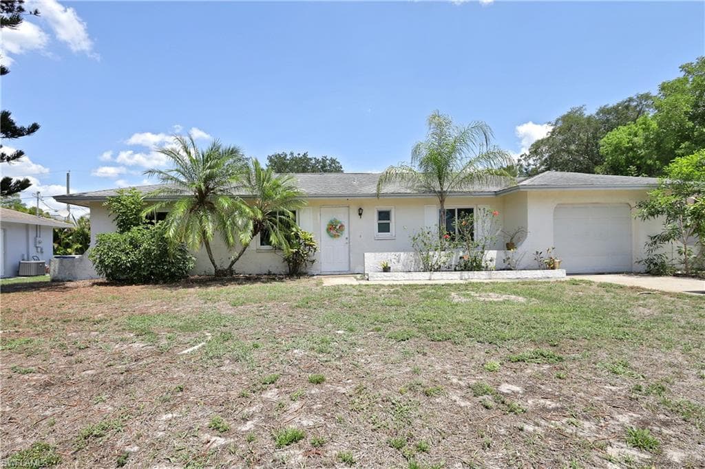 18613 Sebring RD FORT MYERS, FL 33967