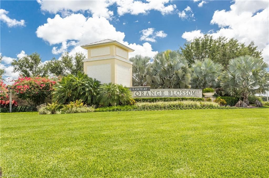 1754 Alameda DR NAPLES, FL 34120