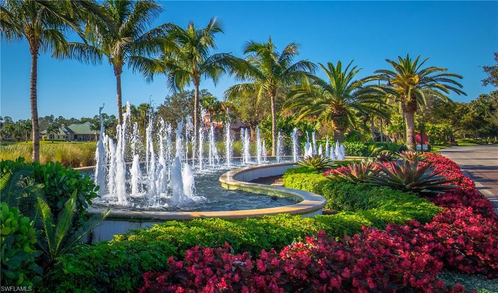 28574 La Caille DR NAPLES, FL 34119
