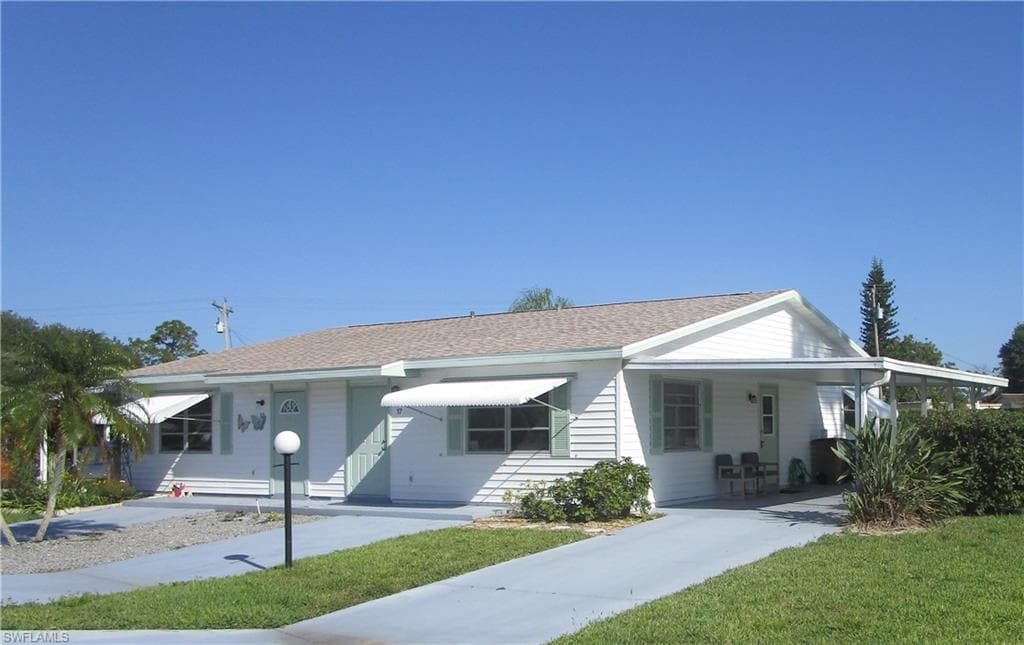 17 Desert Candle CIR LEHIGH ACRES, FL 33936