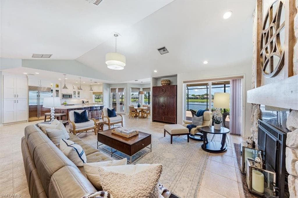 1902 Prince DR NAPLES, FL 34110
