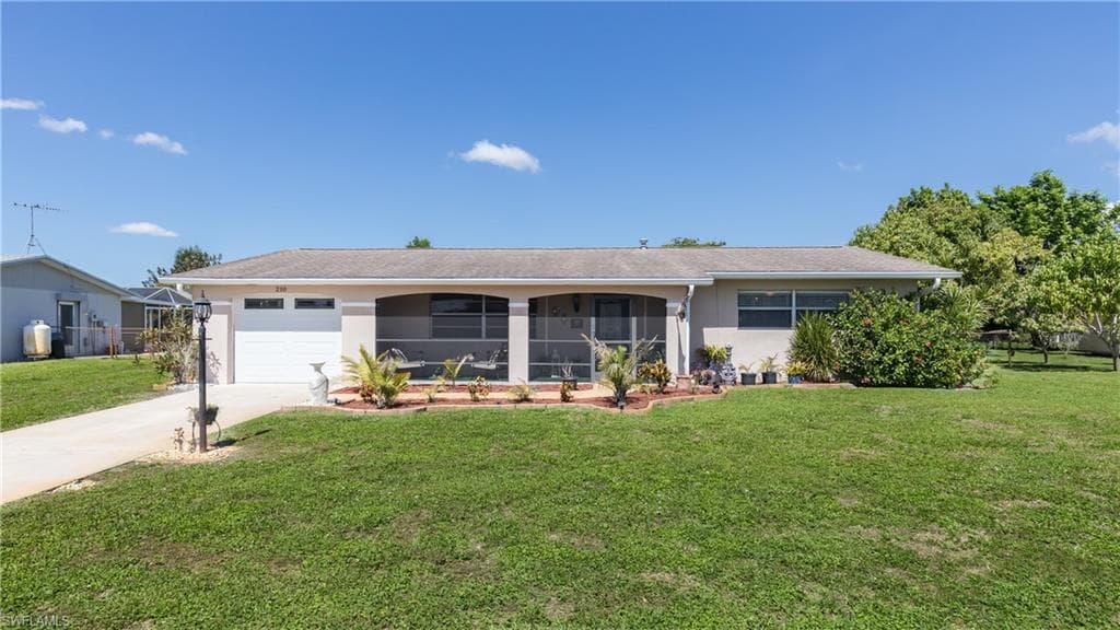 210 Highview AVE LEHIGH ACRES, FL 33936