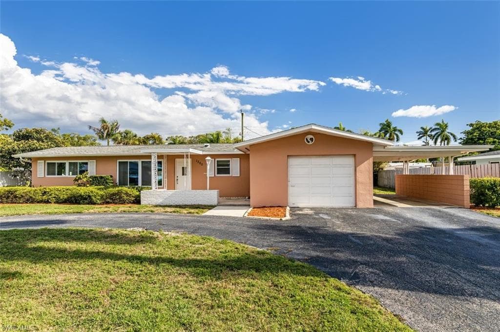 1560 Ricardo AVE FORT MYERS, FL 33901