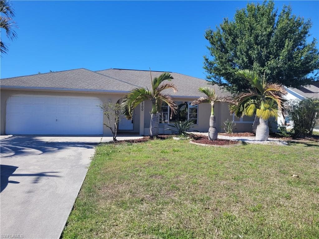 1700 Blue Lake CIR PUNTA GORDA, FL 33983