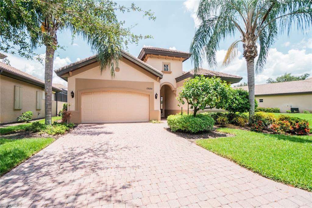 12654 Grandezza CIR ESTERO, FL 33928