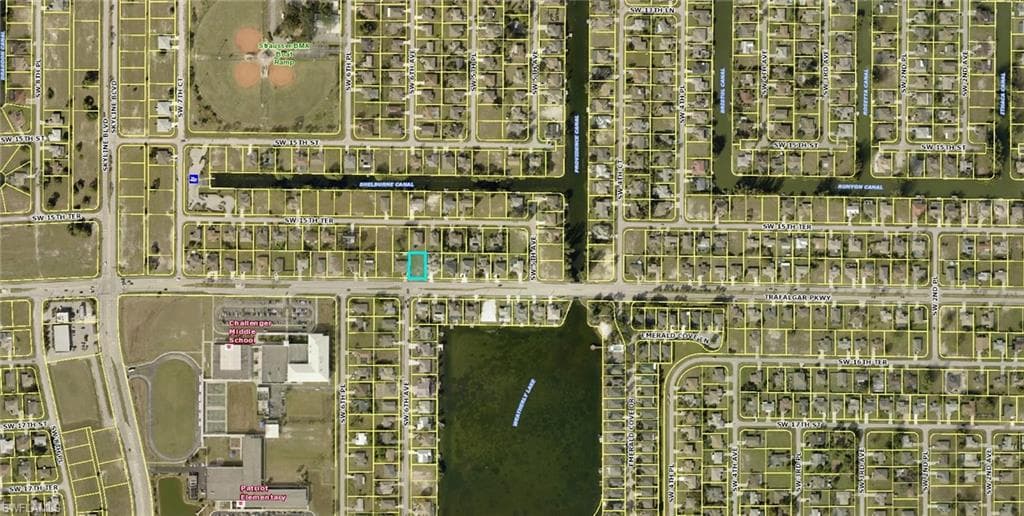 527 Trafalgar PKY W CAPE CORAL, FL 33991