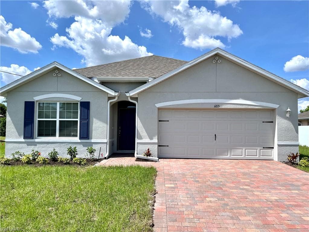 1215 20th ST CAPE CORAL, FL 33990
