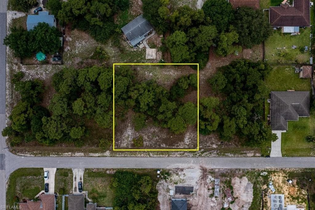 3407 24th ST SW LEHIGH ACRES, FL 33976