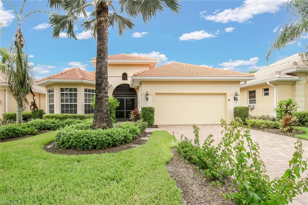 6757 Bent Grass DR NAPLES, FL 34113