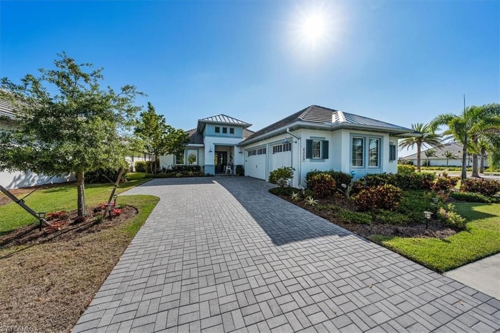 6209 Megans Bay DR NAPLES, FL 34113