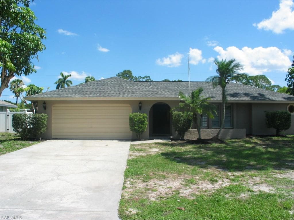 2443 Ivy AVE FORT MYERS, FL 33907