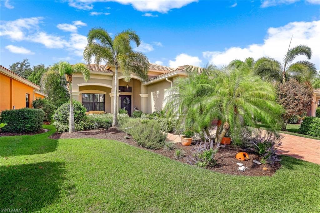 3195 Pacific DR NAPLES, FL 34119