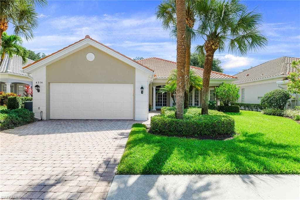 4314 Queen Elizabeth WAY NAPLES, FL 34119