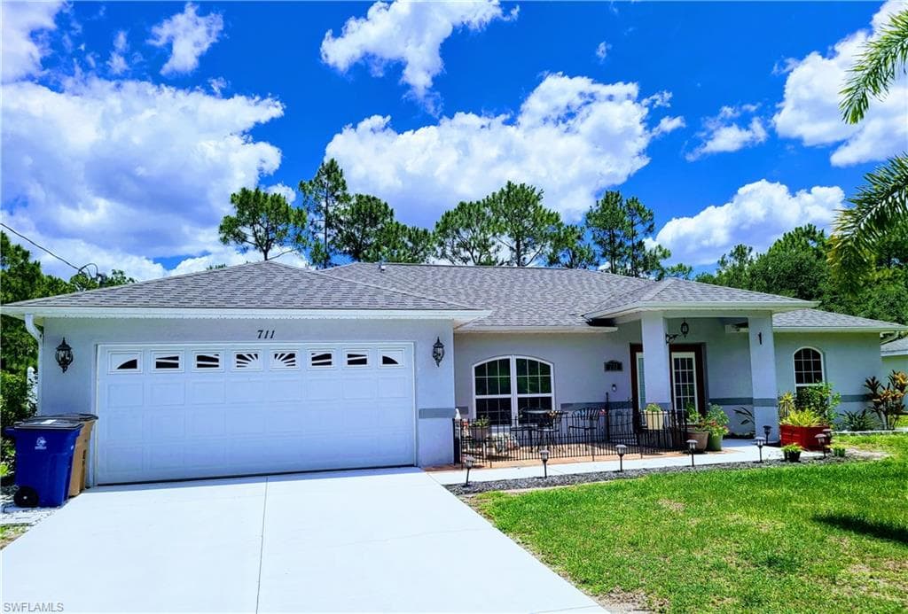 711 Bennington DR LEHIGH ACRES, FL 33974