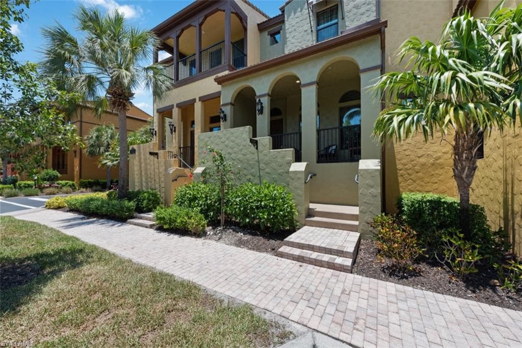 9055 Capistrano ST N 42-9 NAPLES, FL 34113