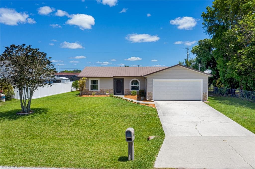 1919 NE 5th ST CAPE CORAL, FL 33909