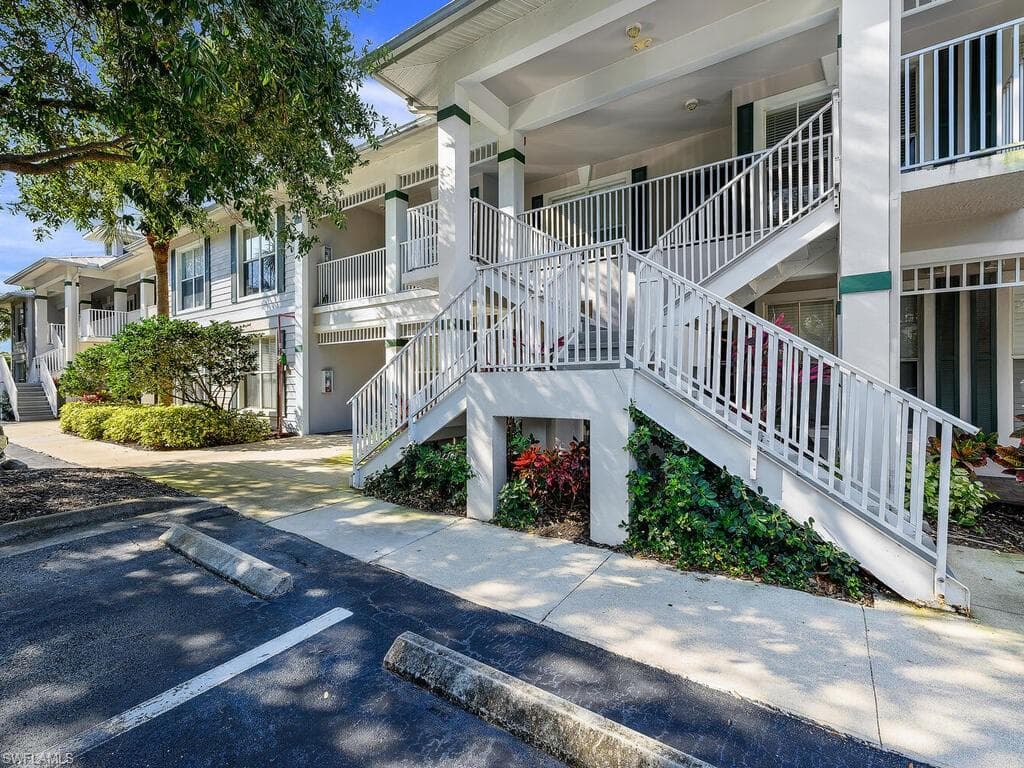 7880 Mahogany Run LN 1624 NAPLES, FL 34113