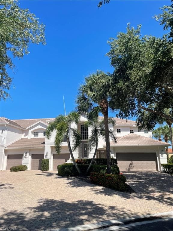 2365 Mont Claire DR E-202 NAPLES, FL 34109