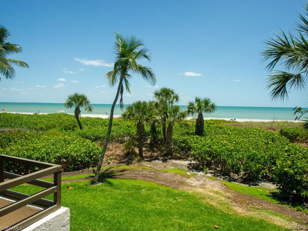 1605 Middle Gulf DR 101 SANIBEL, FL 33957