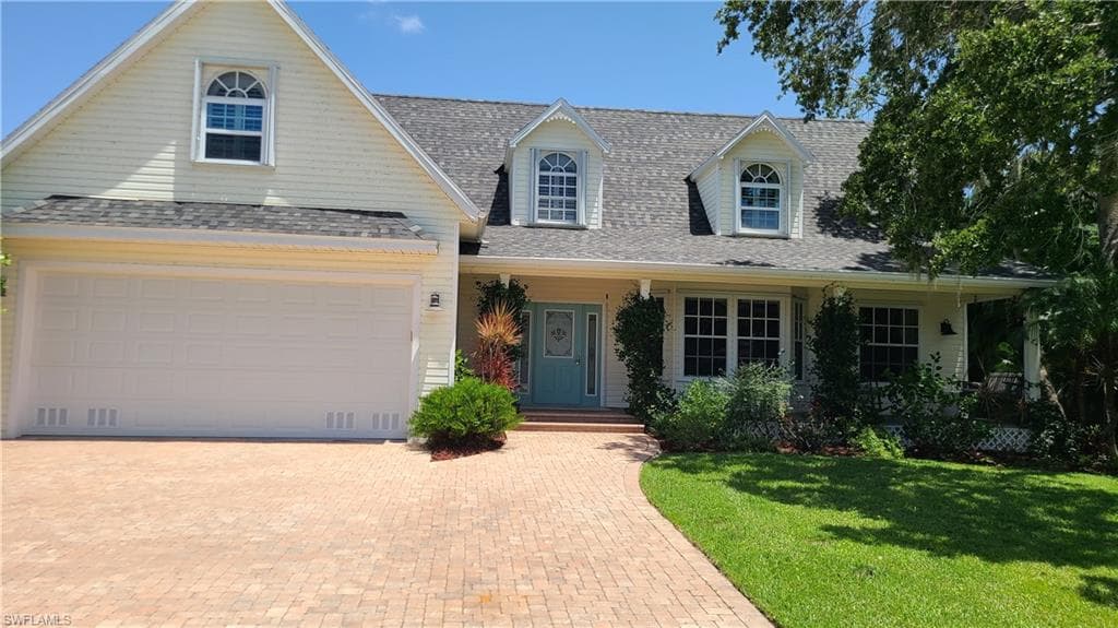 30 Lagoon ST NORTH FORT MYERS, FL 33903
