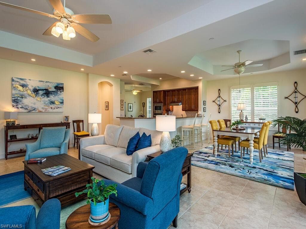 592 Avellino Isles CIR 101 NAPLES, FL 34119