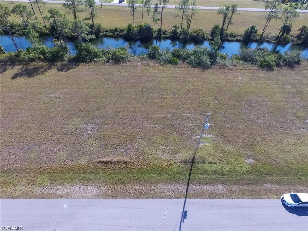 2228 NE 33rd LN CAPE CORAL, FL 33909