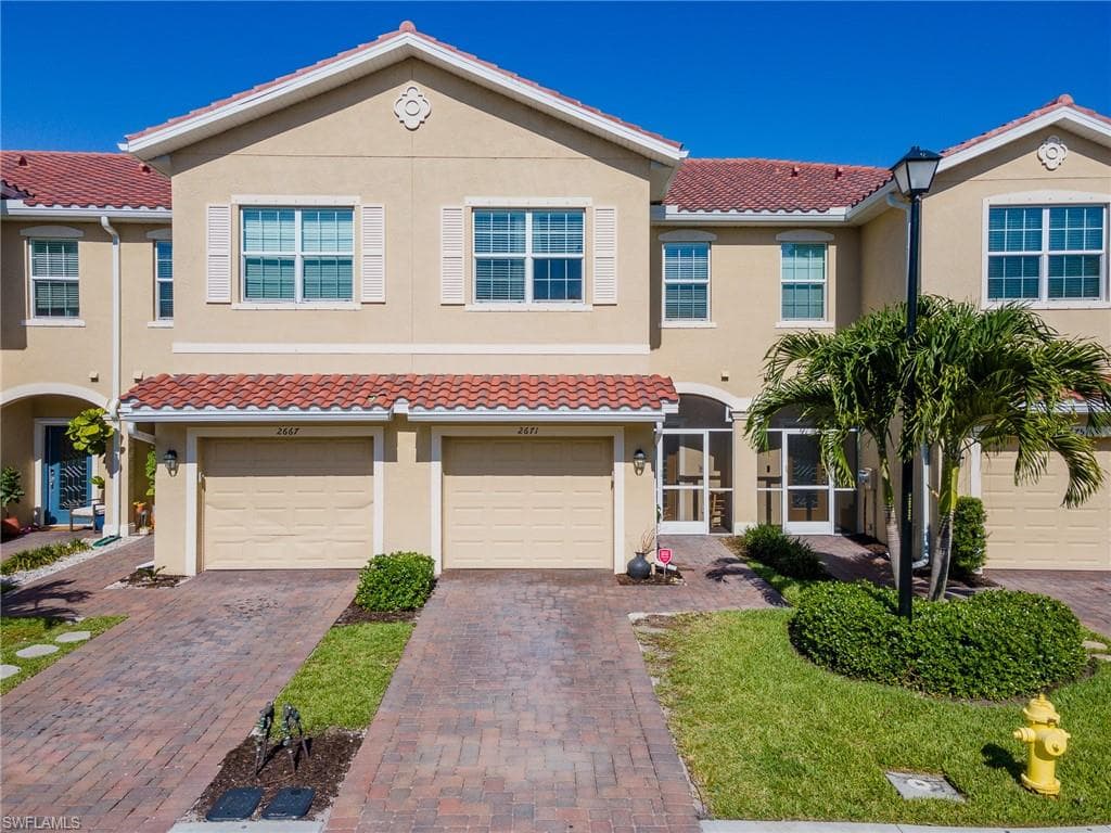 2671 Blossom WAY NAPLES, FL 34120