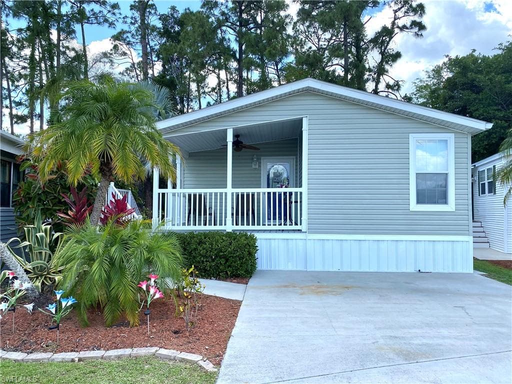 10709 Roseate Spoonbill CIR ESTERO, FL 33928