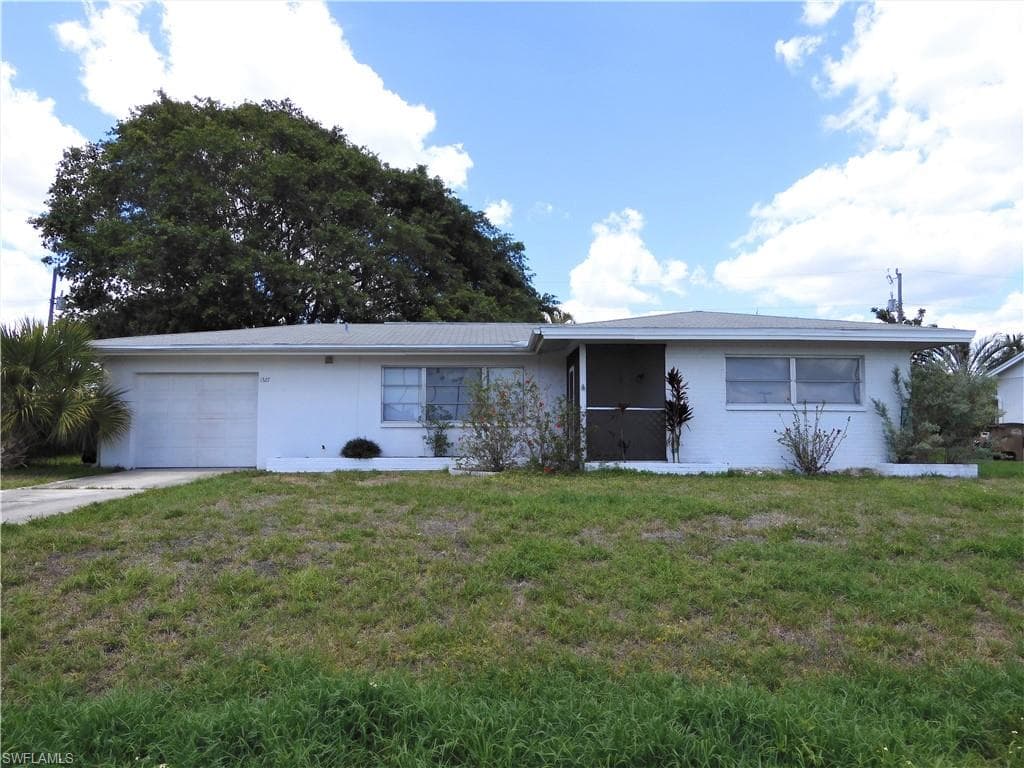 1327 SE 45th ST CAPE CORAL, FL 33904