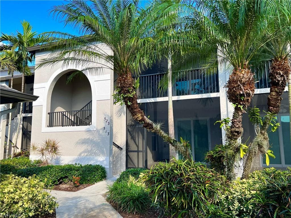 8600 Naples Heritage DR 5-523 NAPLES, FL 34112