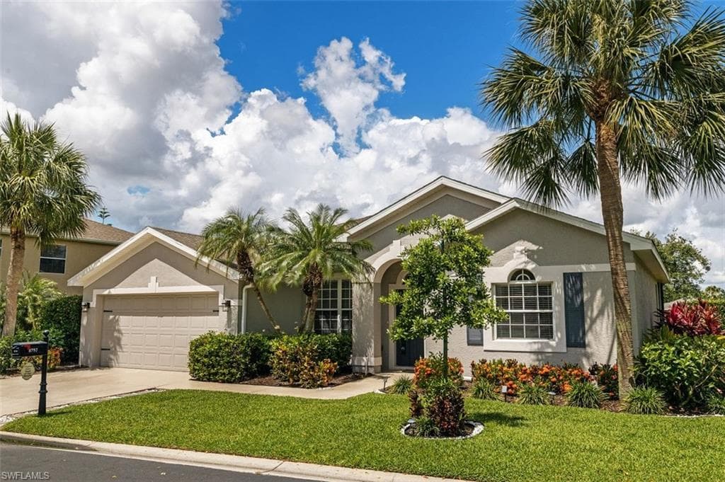 8753 Fawn Ridge DR FORT MYERS, FL 33912