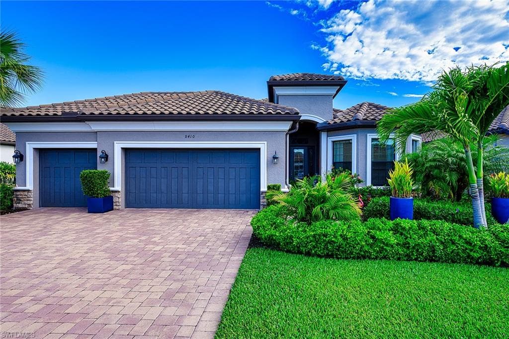 8410 Palacio TER S NAPLES, FL 34114