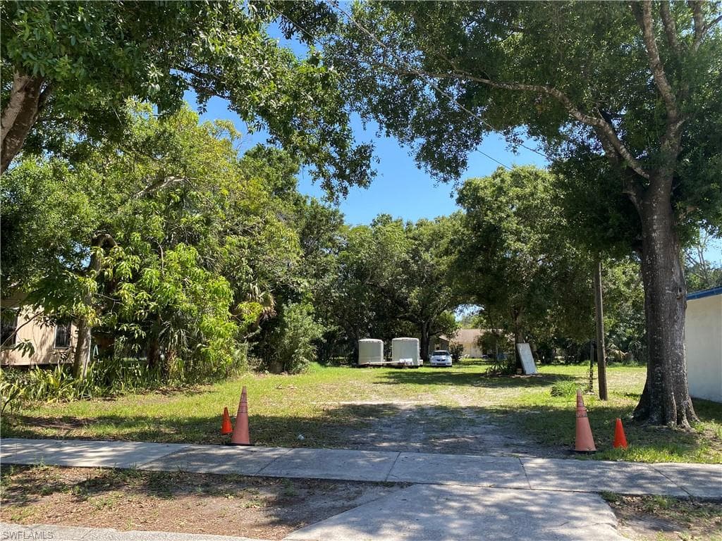2648 Larmie ST FORT MYERS, FL 33916