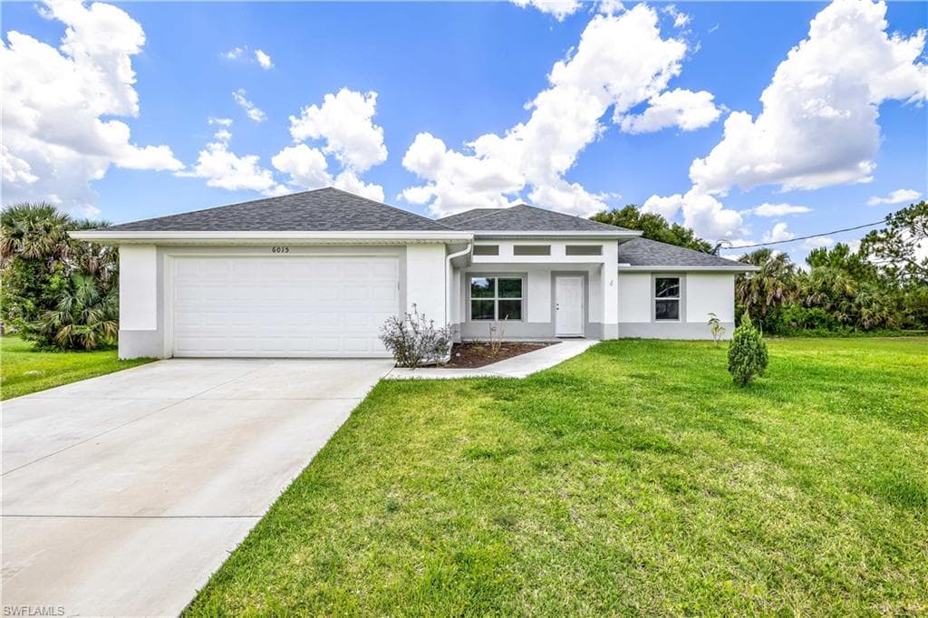 6015 Thrush AVE FORT MYERS, FL 33905