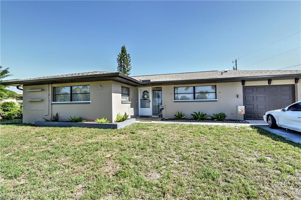 1620 Cornwallis PKY CAPE CORAL, FL 33904