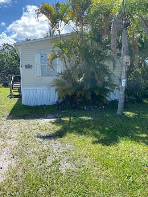 60 Moon Bay ST NAPLES, FL 34114