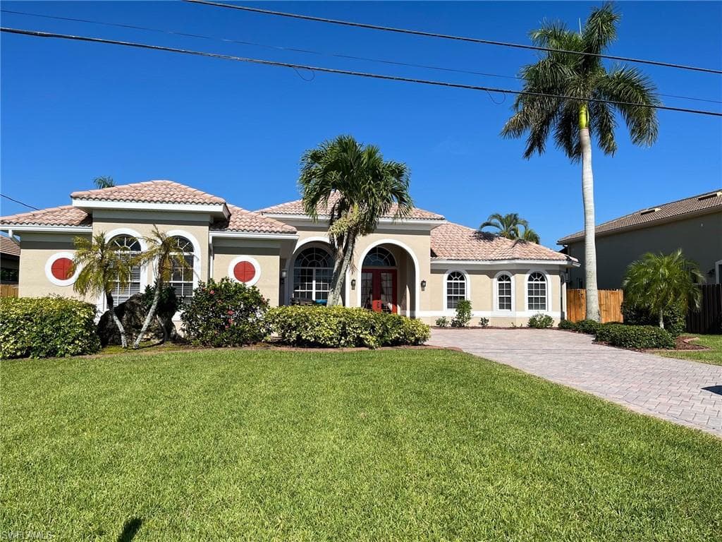 4021 SW 11th AVE CAPE CORAL, FL 33914