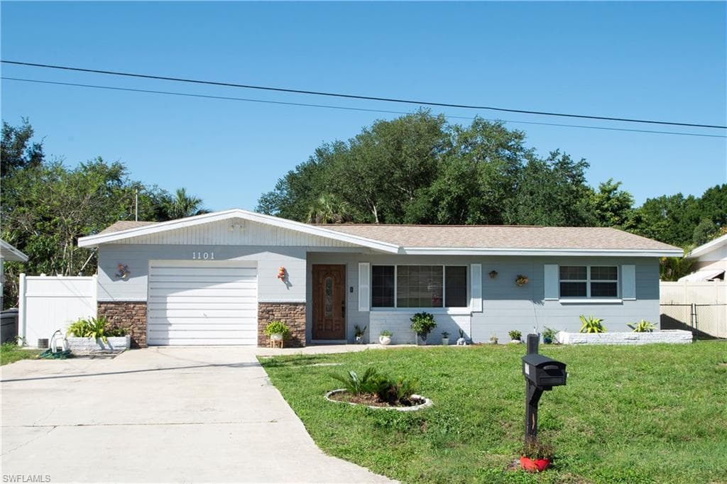 1101 Brynmar DR CAPE CORAL, FL 33909