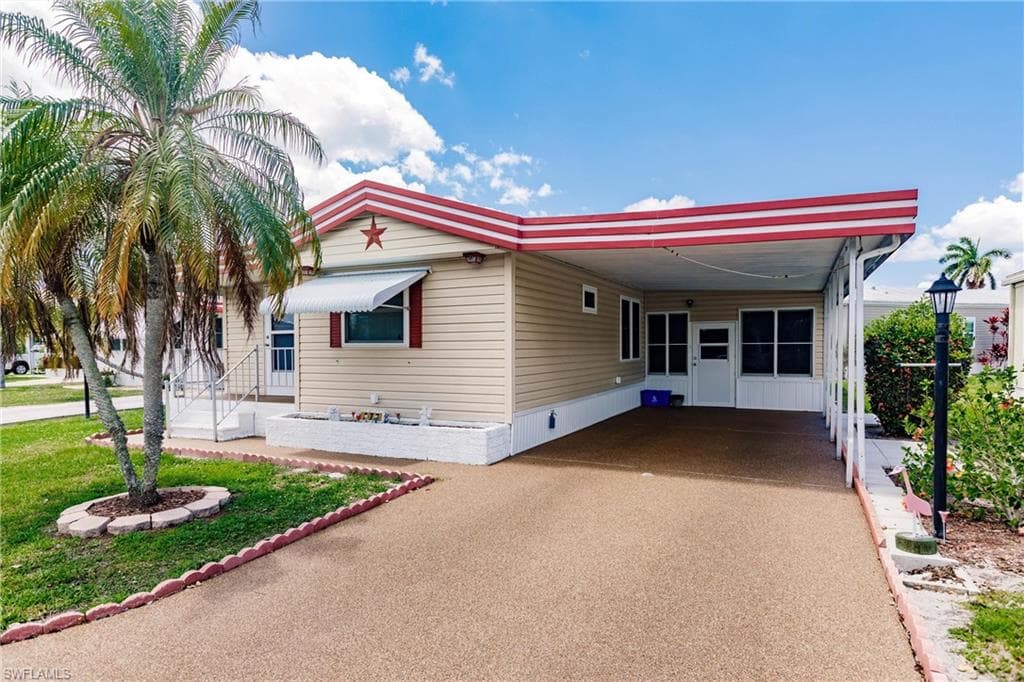 278 Yorkshire AVE FORT MYERS, FL 33908