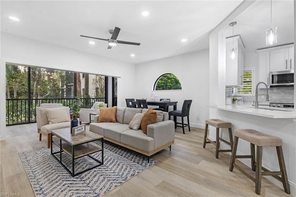 619 Serendipity DR 619 NAPLES, FL 34108
